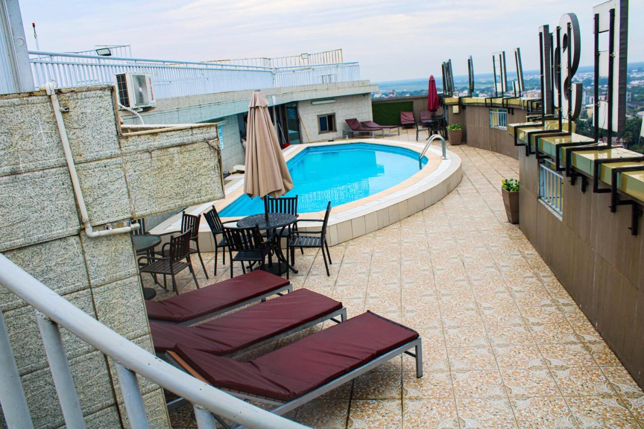 Residence Le Carat Bonapriso Douala Kültér fotó