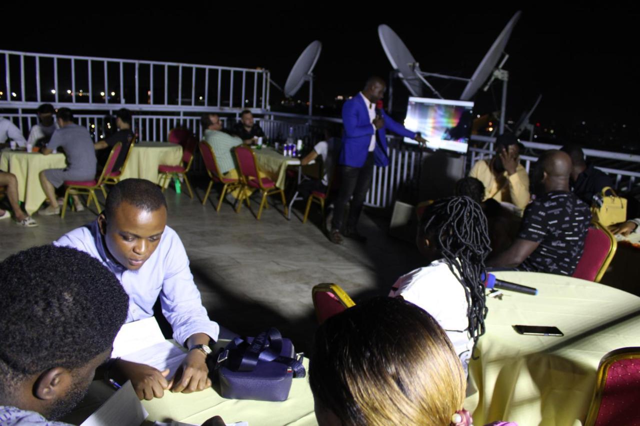 Residence Le Carat Bonapriso Douala Kültér fotó